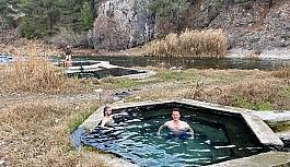 (Özel) Kış ortasında dağda bedava kaplıca keyfi