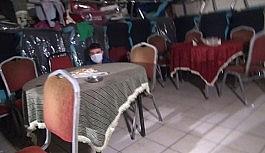 (Özel) Masanın altında saklanırken yakalandı