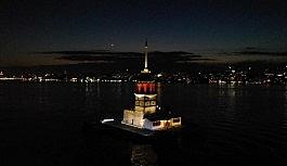 (Özel) Tarihte bir dönem karantina hastanesi olan Kız Kulesi, kısıtlama günlerinde sessizliğiyle güzelliğiyle büyüledi