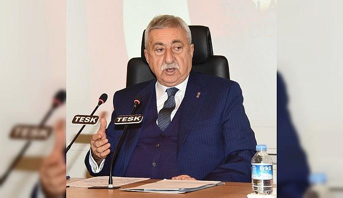 Palandöken: "En güvenilir en uygun yılbaşı hediyesi esnaftadır"