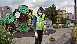 Park ve Bahçeler Müdürlüğü ekipleri Aliağa'nın her yerinde