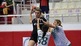 Paşa'nın melekleri ilk yarıyı galibiyetle bitirdi