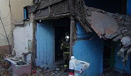 (PERŞEMBE) Metruk bina mahallenin kabusu oldu