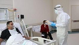 Sağlık çalışanlarından korona tedavisi gören hastalara yeni yıl jesti