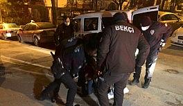 Sokağa çıkma kısıtlamasını ihlal ederek polisten kaçan alkollü sürücü yakalandı