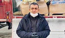 Sokak hayvanlarına mama geldi