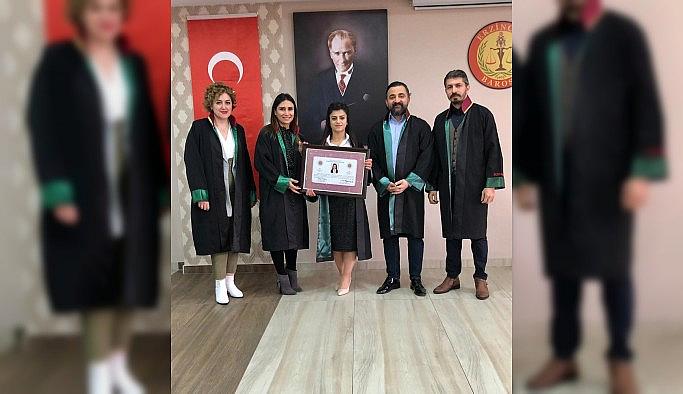 Stajyer avukatlar ruhsatnamelerini aldılar