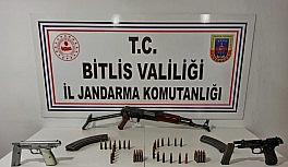 Tatvan'da silah ve mühimmat ele geçirildi
