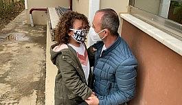 Türkiye'yi ağlatmıştı...Minik Ecem sağlıkçı babasına işte böyle kavuştu