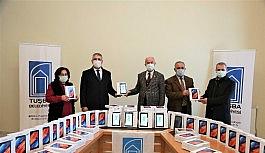 Tuşba Belediyesinden eğitime 'tablet' desteği