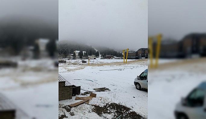 Uludağ'a yılbaşı öncesi beklenen kar düştü