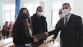 Vali Akbıyık: "Hakkari terörle değil, eğitimiyle konuşuluyor"