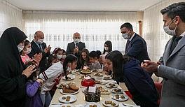 Vali Varol'dan, Çocuk Evleri Sitesinde kalan çocuklara ziyaret