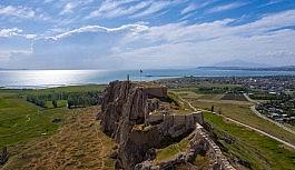 Van Kalesi ve çevresi "doğal sit-nitelikli doğal koruma alanı" ilan edildi