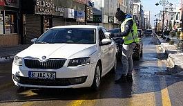 Van sokağa çıkma kısıtlamalarına uyuyor