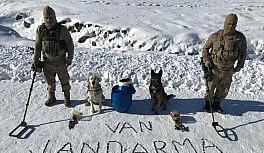 Van'da PKK terör örüğüne ait silah ve mühimmat ele geçirildi