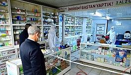 Yeşilyurt Belediyesi eczaneleri dezenfekte ediyor