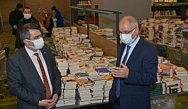 Yıldırım'ın 'Uyumayan kütüphanesi'ne tam not