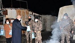 Başkan Akman'dan sağlık çalışanları ile güvenlik güçlerine yeni yıl ziyareti