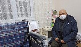 Bulanık'ta tekerlekli sandalye dağıtımı