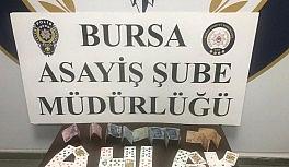 Bursa'da yeni yıla kumar oynayarak girenlere polis baskını