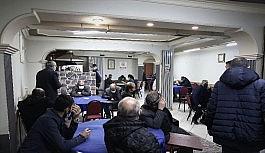 Güvenlik kameralarıyla izlenen, gizli geçitli dernek lokaline şok baskın