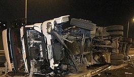 Kuzey Marmara Otoyolu'nda TIR devrildi