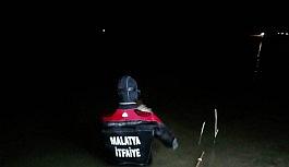 Malatya'da balıkçı teknesi alabora oldu: 1 kişi kayıp