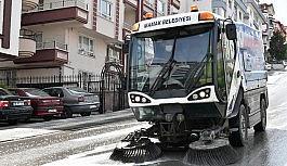 Mamak'ta yeni yılın ilk mesaisi temizlikle başladı