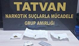 Tatvan'da uyuşturucu ve silah ele geçirildi