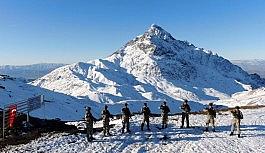 Teröristlerin inlerine giren kahramanlardan yeni yıl mesajı