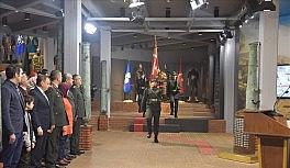 Türkiye Şehitlerini Anıyor